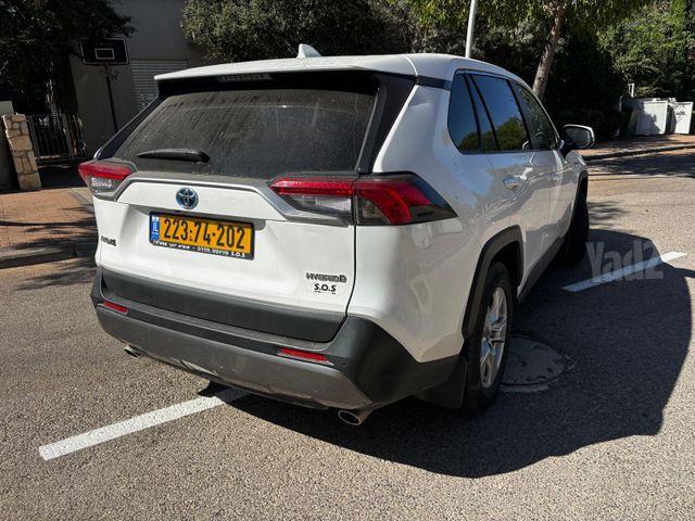 טויוטה RAV4