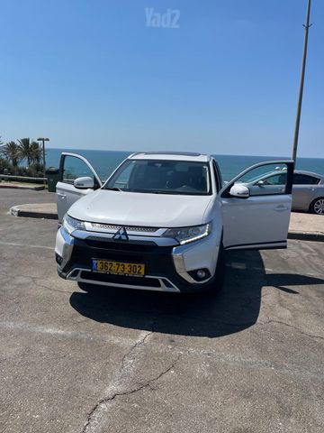 מיצובישי אאוטלנדר