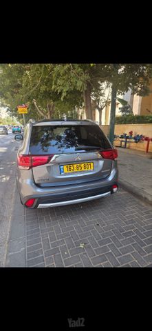 מיצובישי אאוטלנדר