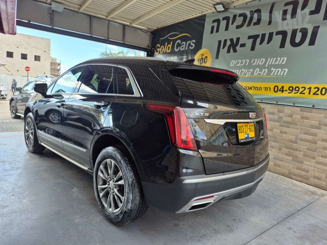 קאדילק XT5
