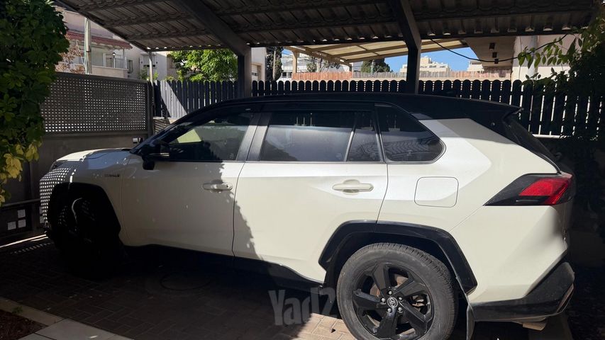 מודעת רכב טויוטה RAV4