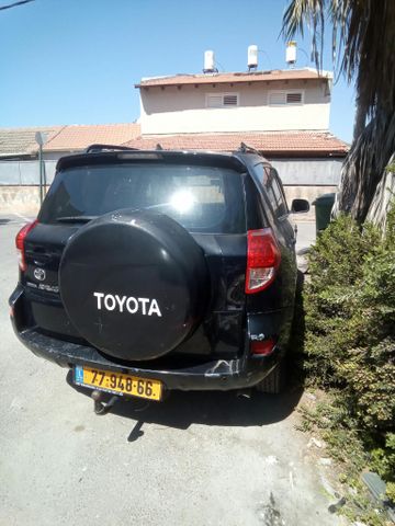 טויוטה RAV4