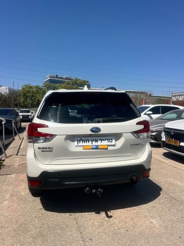 סובארו פורסטר
