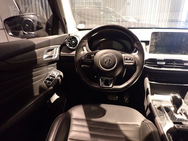 אם ג'י EHS PHEV
