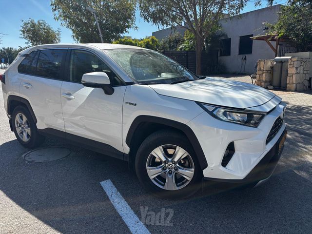 טויוטה RAV4