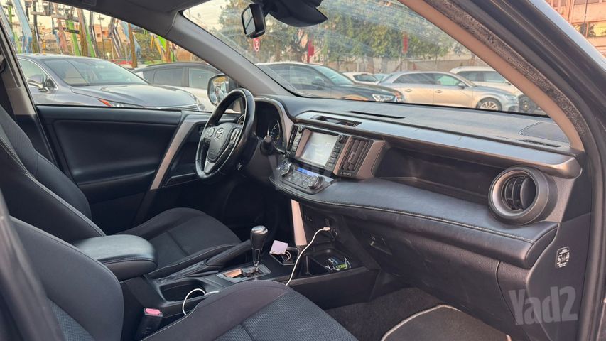 טויוטה RAV4