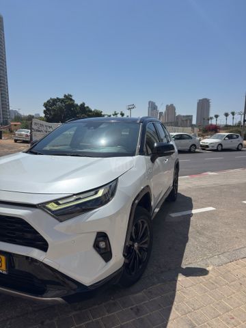 מודעת רכב טויוטה RAV4