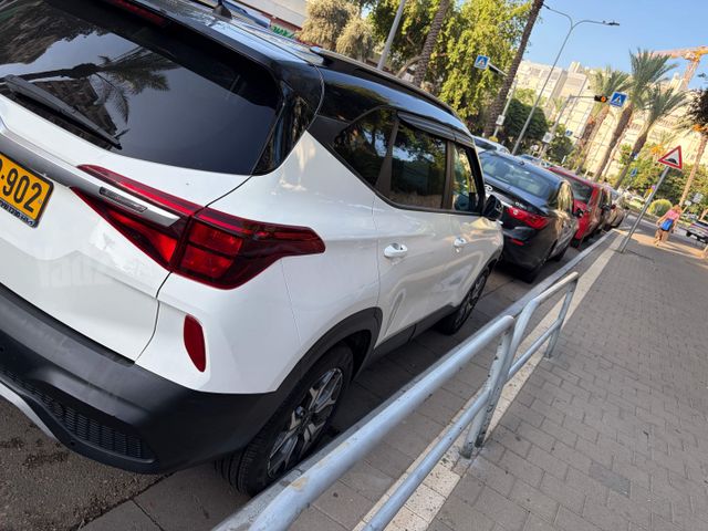 קיה סלטוס