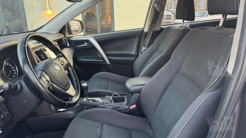 טויוטה RAV4