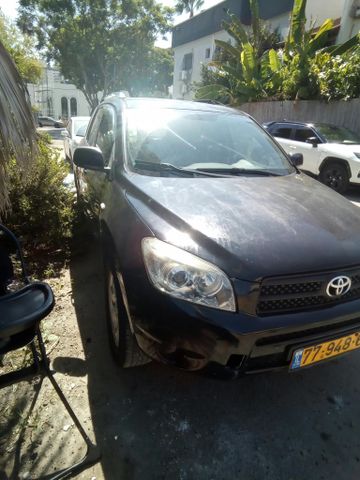 טויוטה RAV4