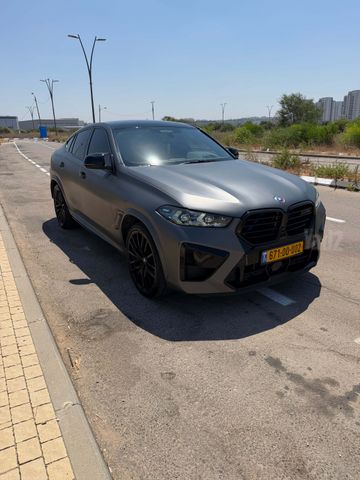 ב מ וו X6