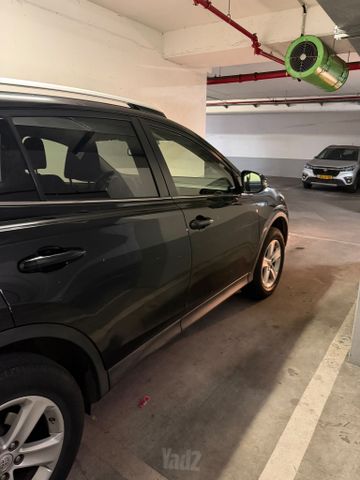 טויוטה RAV4