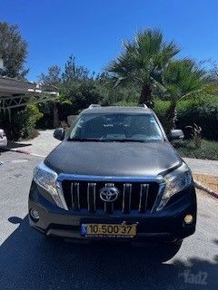 טויוטה לנד קרוזר