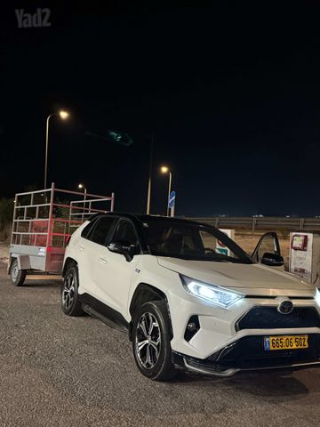 מודעת רכב טויוטה RAV4