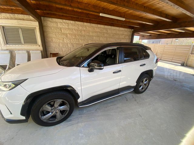 טויוטה RAV4