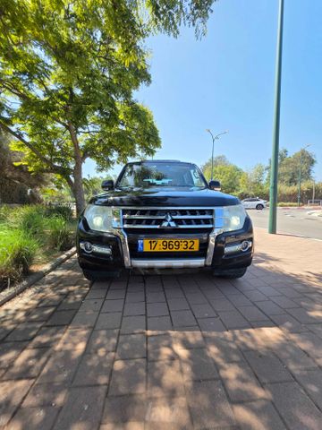 מיצובישי פג'רו