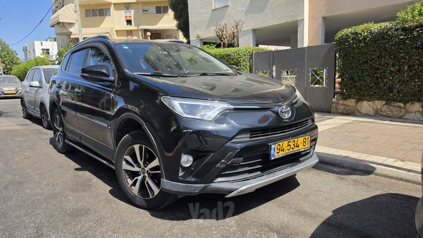 מודעת רכב טויוטה RAV4