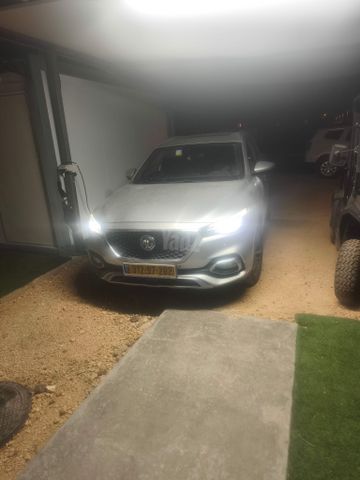 מודעת רכב אם ג'י EHS PHEV