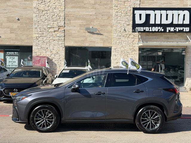 לקסוס NX