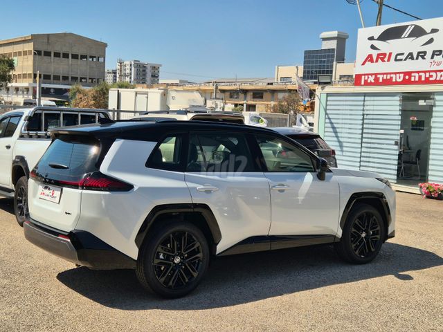 טויוטה RAV4