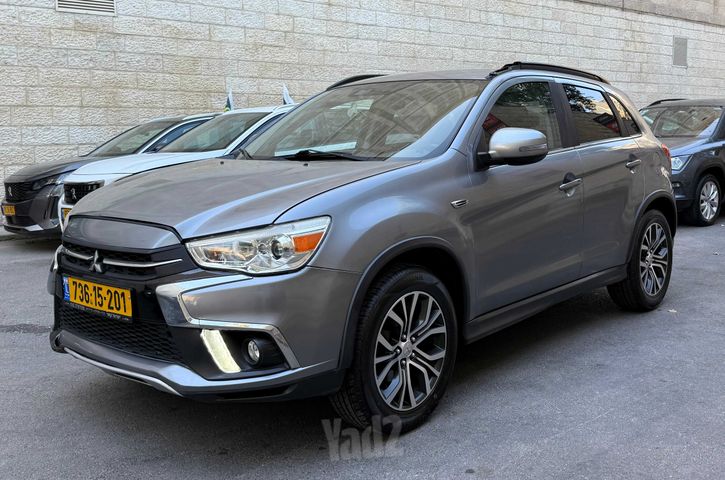 מודעת רכב מיצובישי ASX