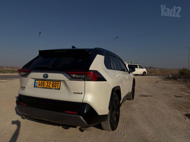 טויוטה RAV4