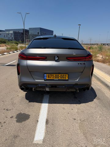 ב מ וו X6