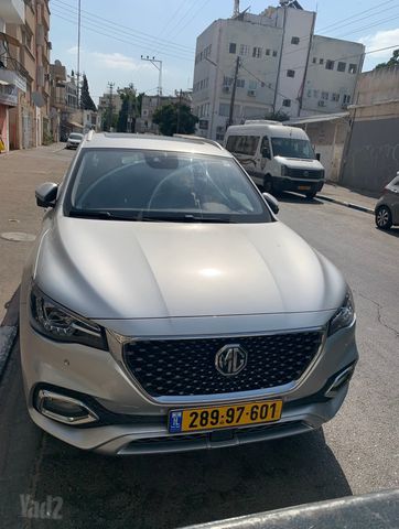 מודעת רכב אם ג'י EHS PHEV