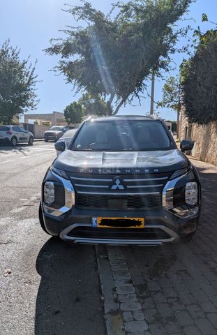 מיצובישי אאוטלנדר