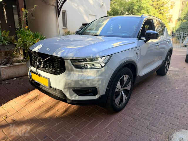 מודעת רכב וולוו XC40