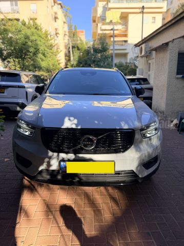 וולוו XC40