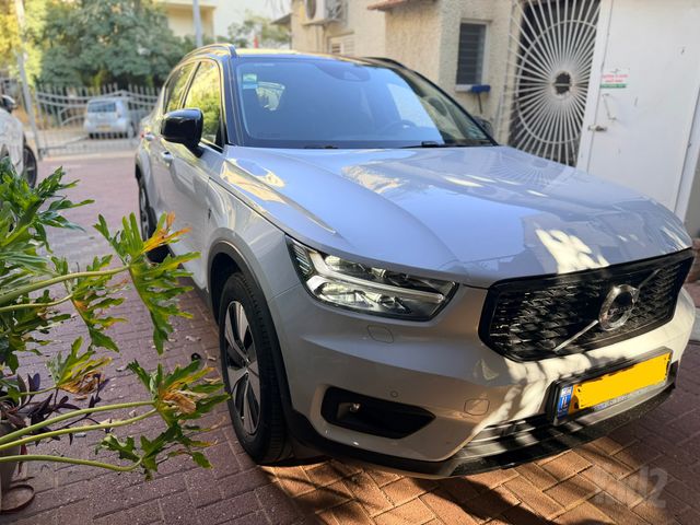 וולוו XC40