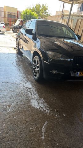 ב מ וו X6