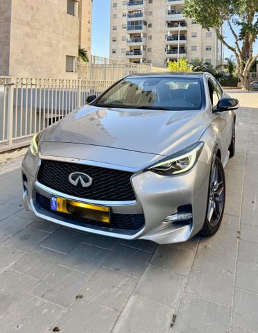 מודעת רכב אינפיניטי Q30