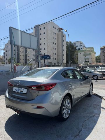 מאזדה 3