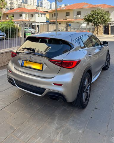 אינפיניטי Q30