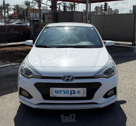 יונדאי i20