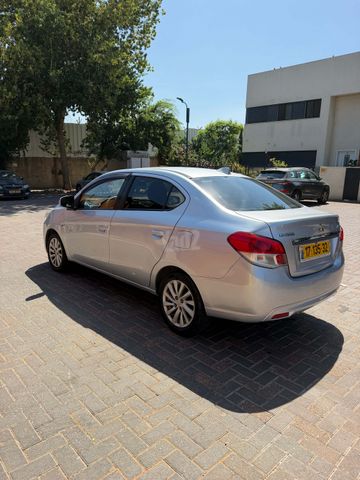 מיצובישי אטראז'