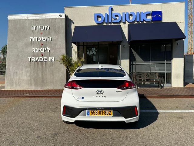 יונדאי איוניק