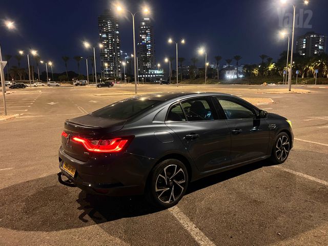 רנו מגאן