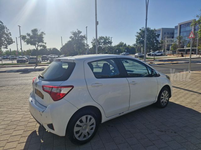 טויוטה יאריס