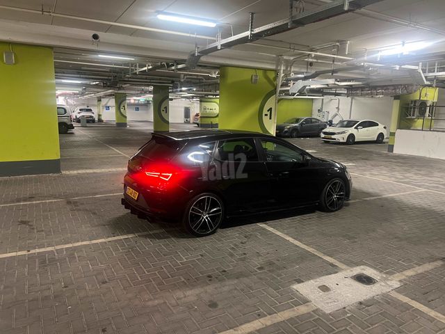 סיאט לאון