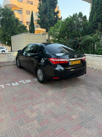 טויוטה קורולה