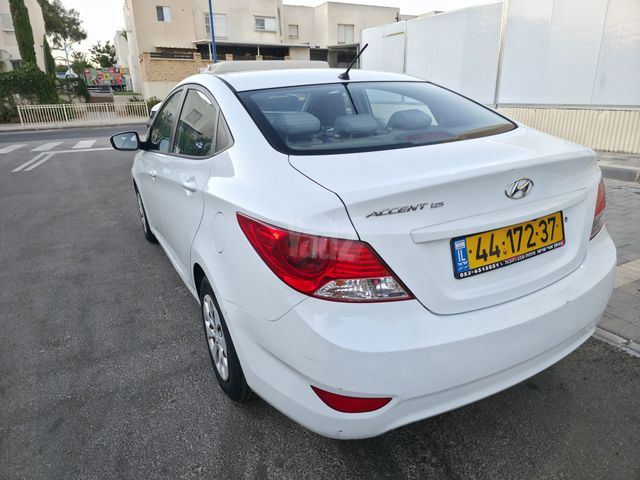 יונדאי אקסנט i25