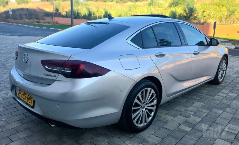 אופל אינסיגניה