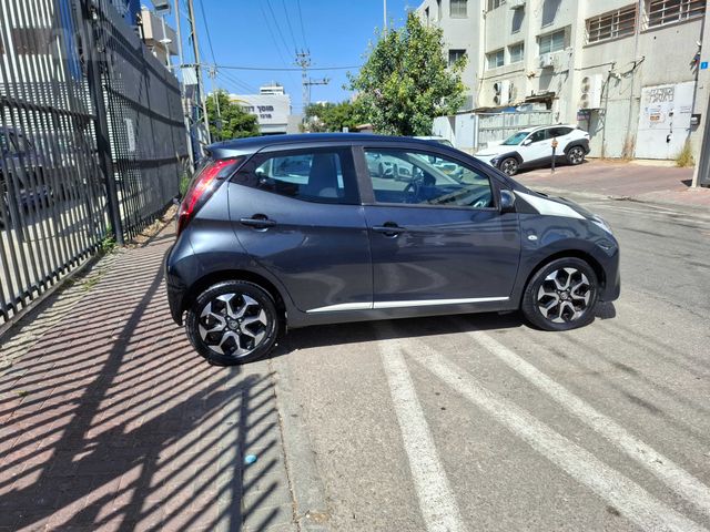 טויוטה אייגו