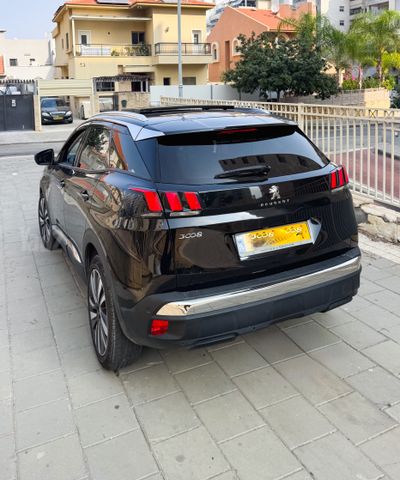פיג'ו 3008