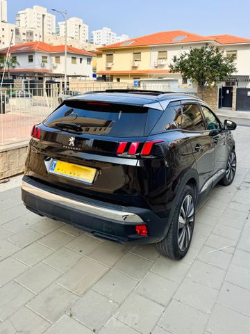 פיג'ו 3008