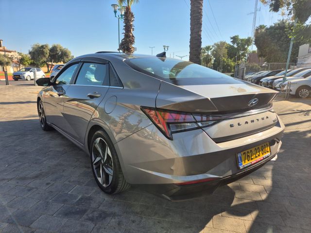 יונדאי אלנטרה