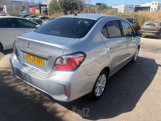 מיצובישי אטראז'